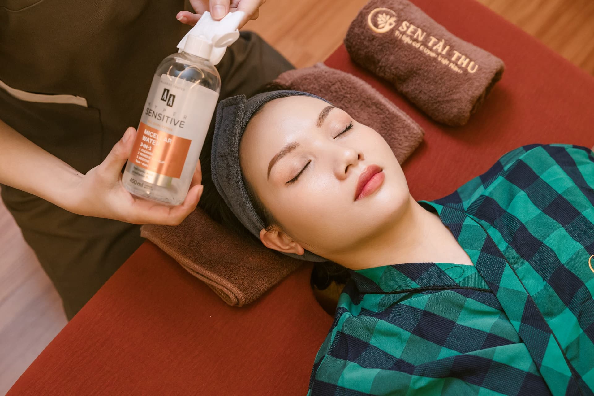 Sen Tài Thu - Trị liệu cổ truyền Việt Nam